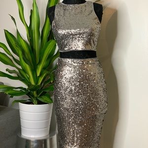 SOLD!! SOLD!! Silver sequin set